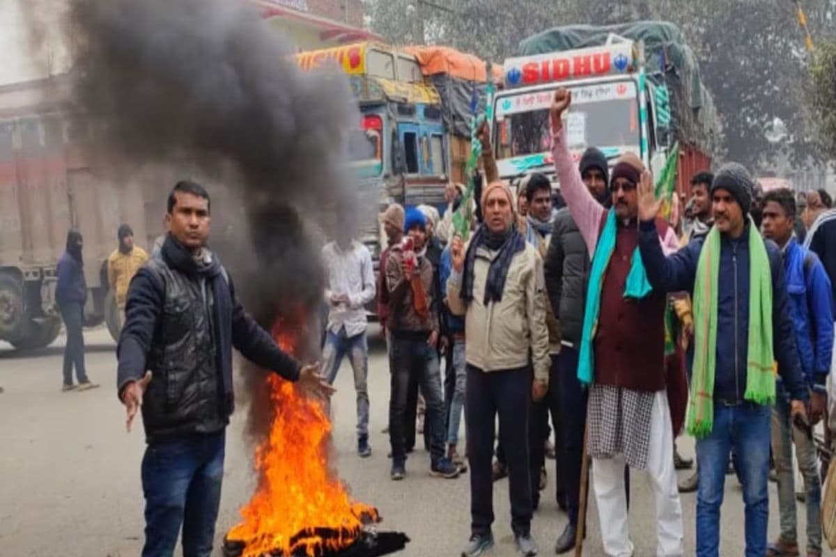 BPSC अभ्यर्थियों के समर्थन में बिहार बंद का दिखा मिला-जुला असर, कई जगहों पर दिखी जोर जबरदस्ती