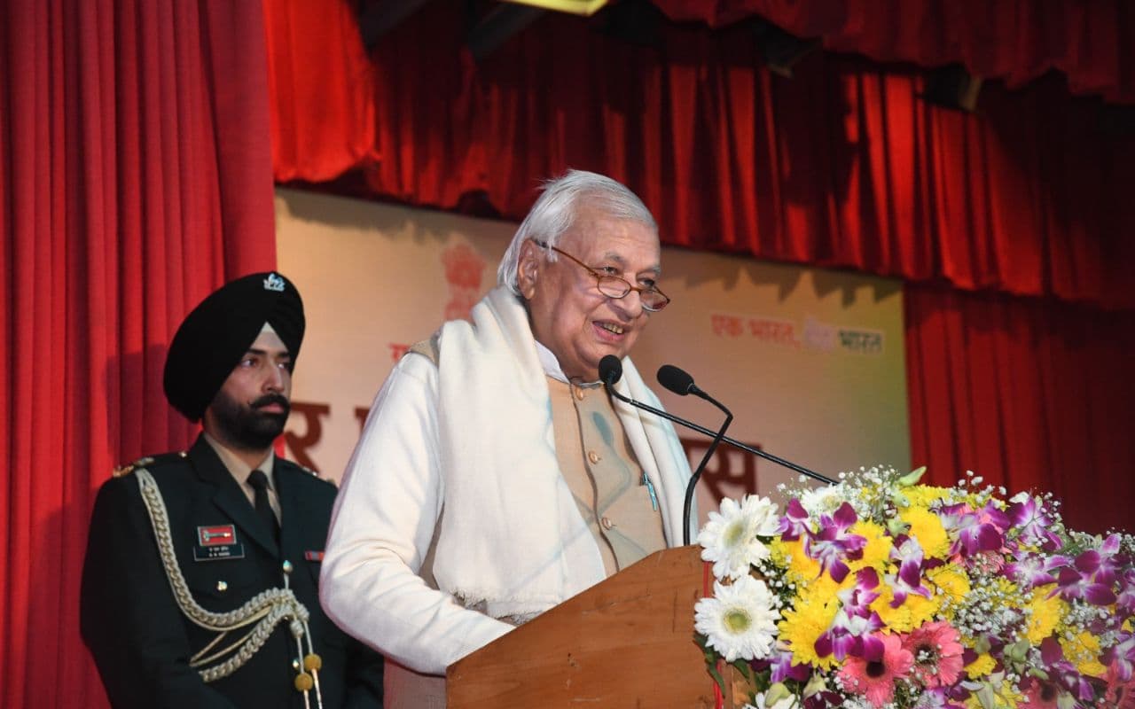 Bihar News: ‘बिहार में कानून का राज बनाए रखना…’, राज्यपाल आरिफ मोहम्मद खान ने अपराधियों को चेताया