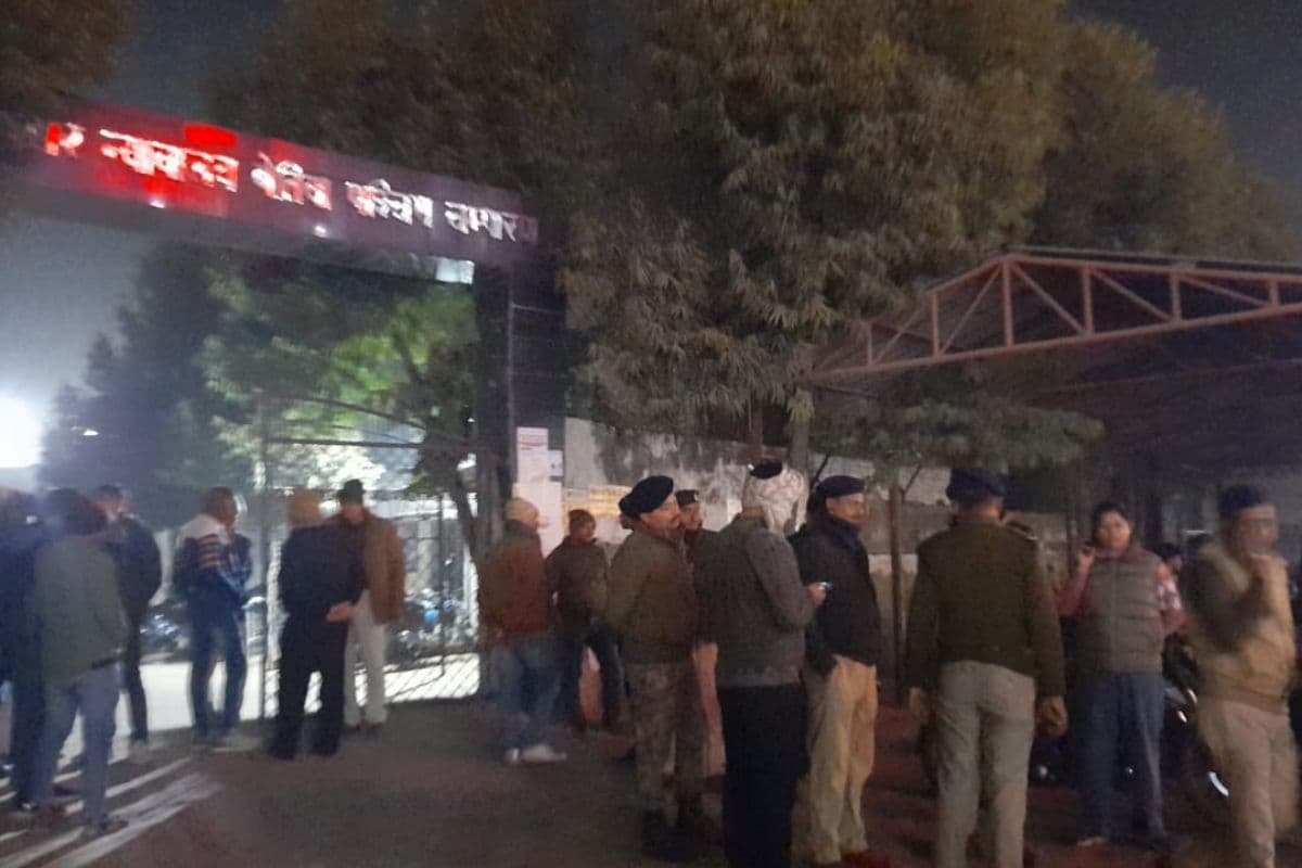 Bihar News: कुख्यात अपराधी पीनू डॉन ने किया सरेंडर, अपहरण मामले में पुलिस कर रही थी तलाश