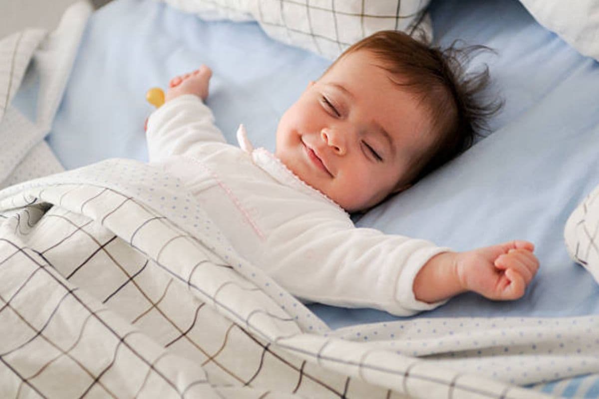 Baby Names: घर के चिराग को दें ‘अ’ अक्षर से ये प्यारा नाम, मतलब भी है शानदार