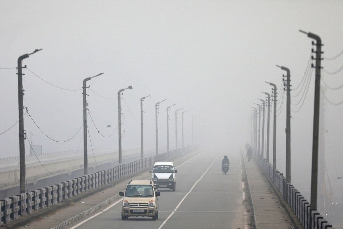 Weather Update: दिल्ली में बदल मौसम का मिजाज, बिहार में भी दिखेगा असर