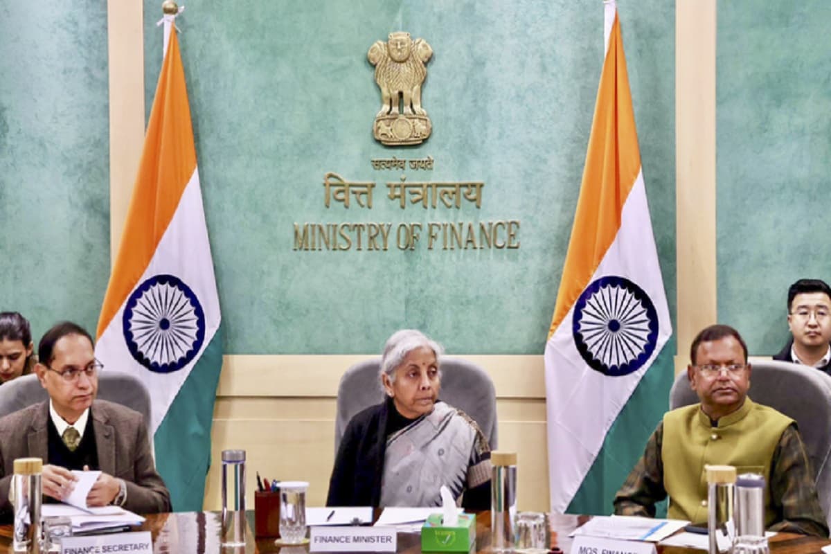 Budget Meeting: वित्त मंत्री निर्मला सीतारमण ने ट्रेड यूनियन के साथ बजट पर चर्चा की, बैठक में उठे कई मुद्दे