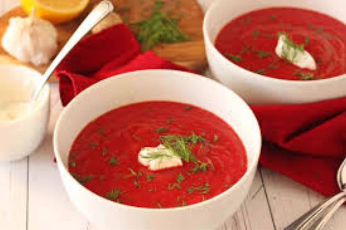 Gajar Chukandar Soup: आंखों की सेहत के लिए फायदेमंद है गाजर चुकंदर का सूप, बनाएं इस आसान तरीके से
