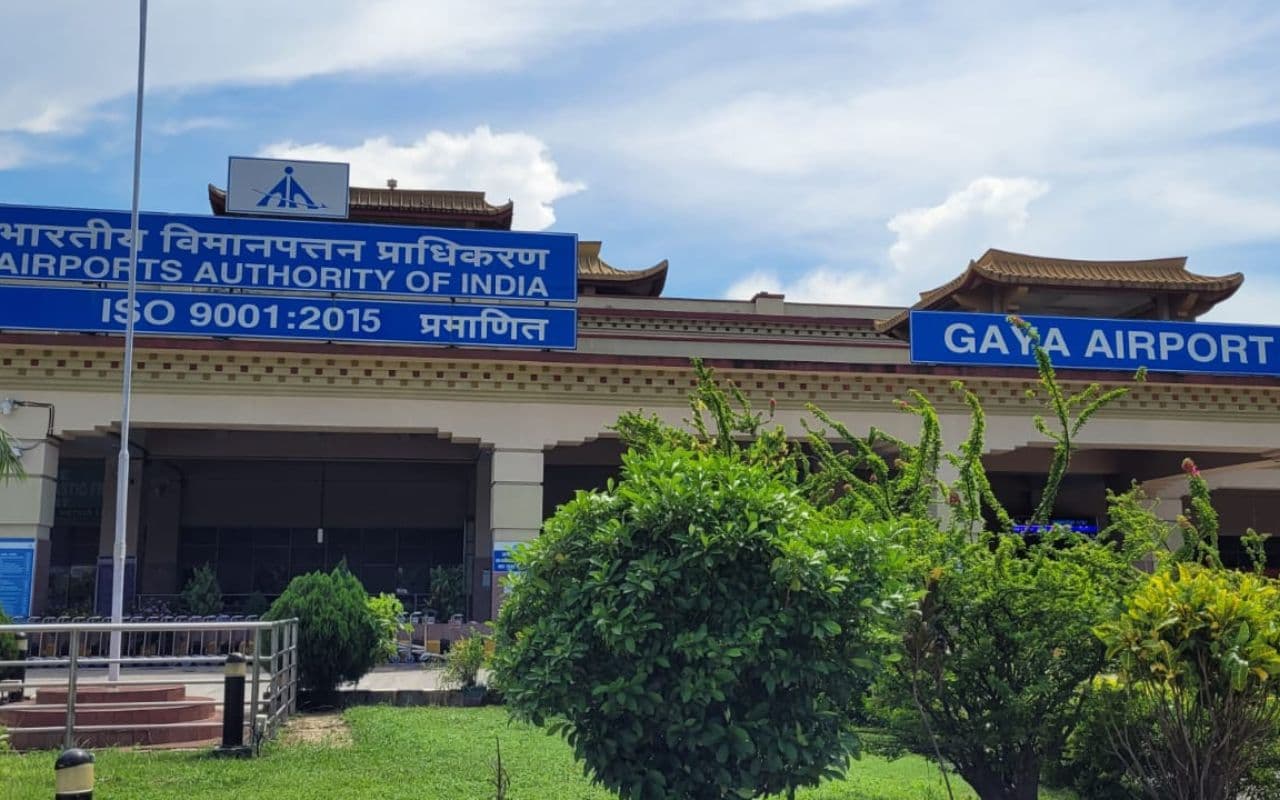 Gaya Airport: कोहरे ने लगा दी विमानों में ब्रेक, कोलकाता-दिल्ली के साथ थाइलैंड और भूटान से गया नहीं पहुंचे विमान