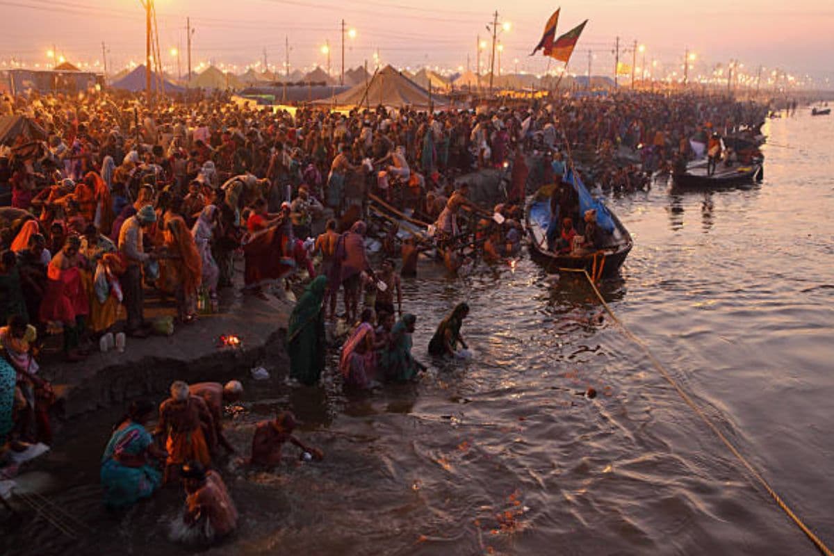 Maha Kumbh 2025: घर बैठे पाएं अमृत स्नान का पुण्य, गंगा मैया देंगी आशीर्वाद