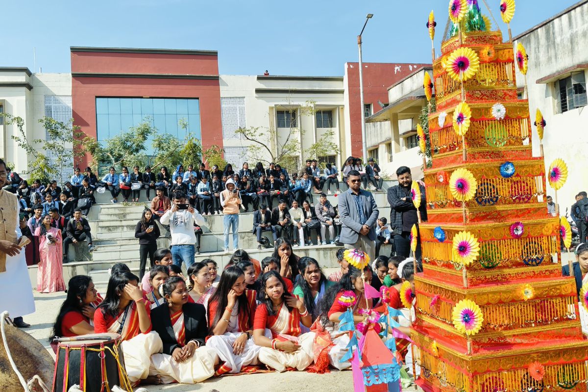 टुसू पर्व हमारी संस्कृति का विशेष अंग, टुसू मिलन समारोह में बोले DSPMU के पूर्व कुलपति UC मेहता