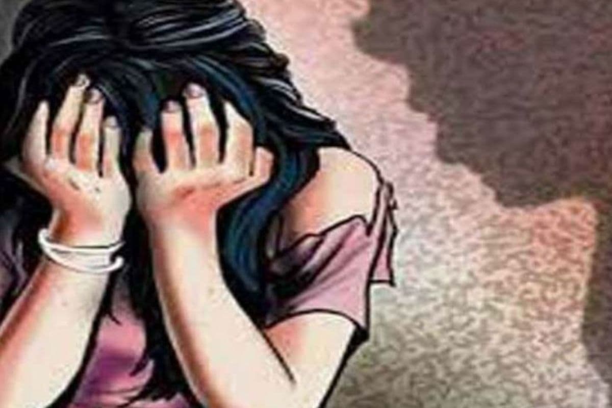 Bihar News: मधेपुरा में चाचा-भतीजी की रिश्ता हुआ तार-तार, परीक्षा दिलाने के दौरान बनाया हवस का शिकार, पीड़िता की मौत