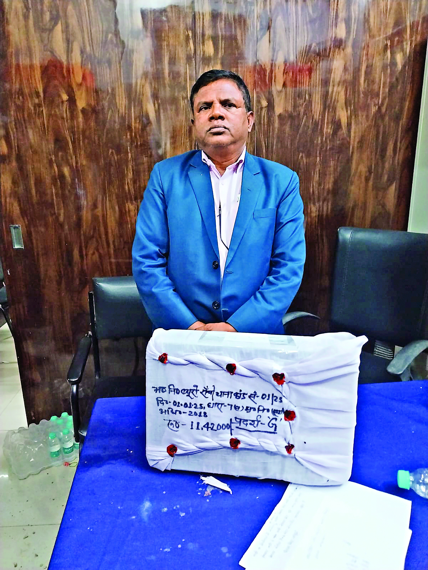 Ranchi crime news : रांची के सीओ 37 हजार रिश्वत लेते रंगेहाथ गिरफ्तार, घर से 11.42 लाख नकद बरामद