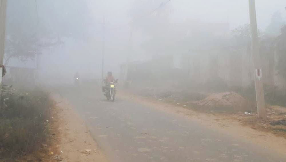 Buxar News: इस सीजन सबसे सर्द रही शुक्रवार की रात