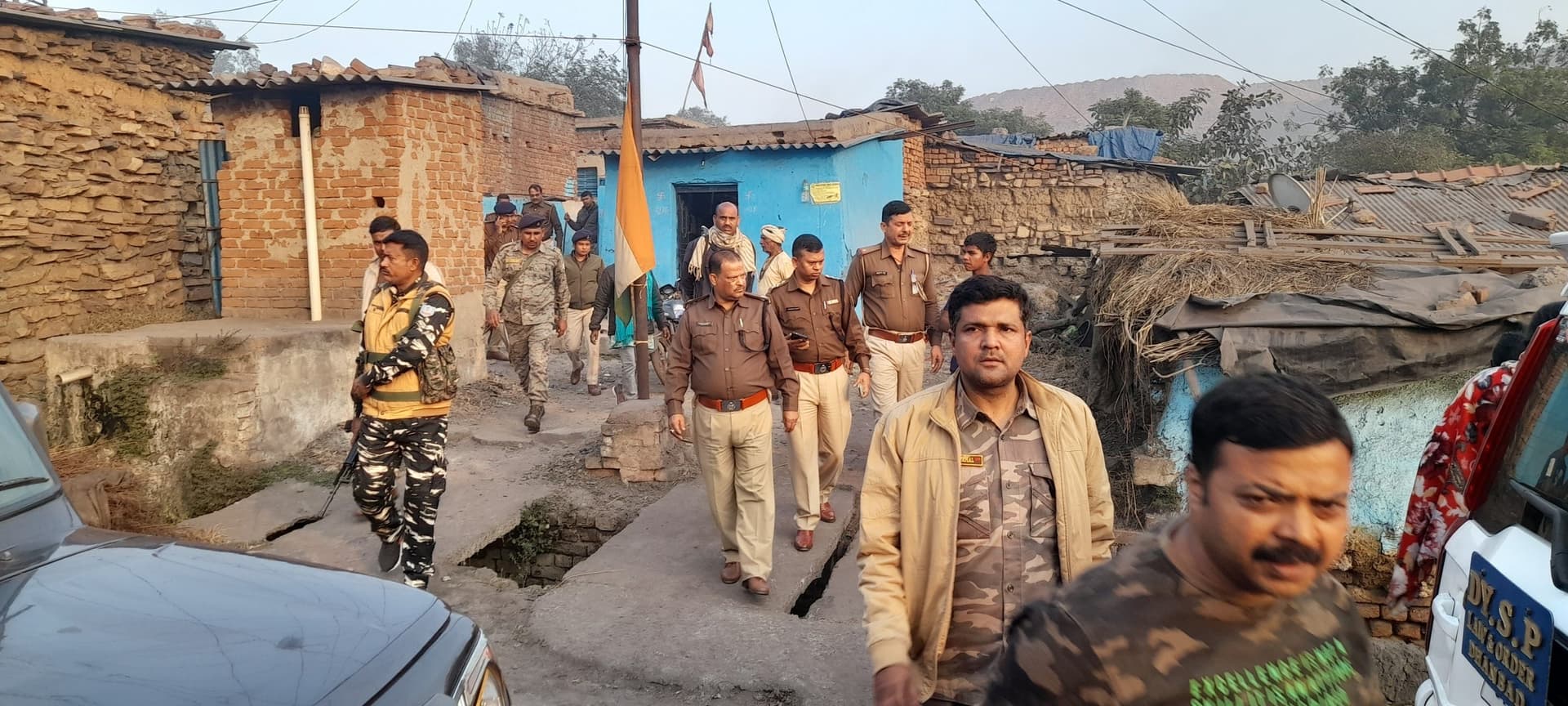 Dhanbad News : खैनी देने से इनकार करने पर चालक व खलासी को गोली मारने के मामले में पांच पकड़ाये