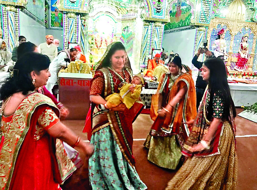 ranchi news : श्री राधाकृष्ण मंदिर पुंदाग में श्रीमदभागवत कथा, स्वामी सदानंद महाराज ने भक्तों को संदेश दिये
