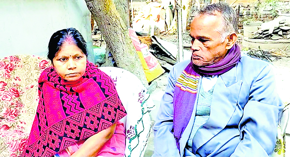 पूर्व सेनाकर्मी की भूमि हड़पने का मामला गरमाया