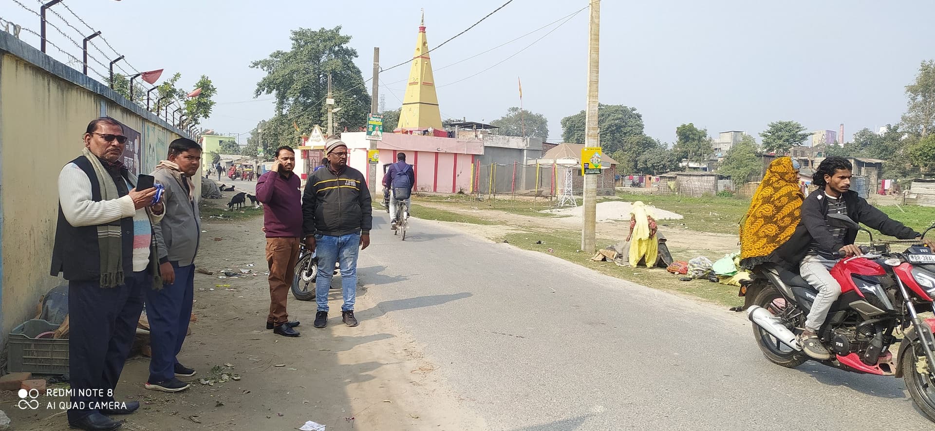 काली मेला सड़क से हटाया गया अतिक्रमण