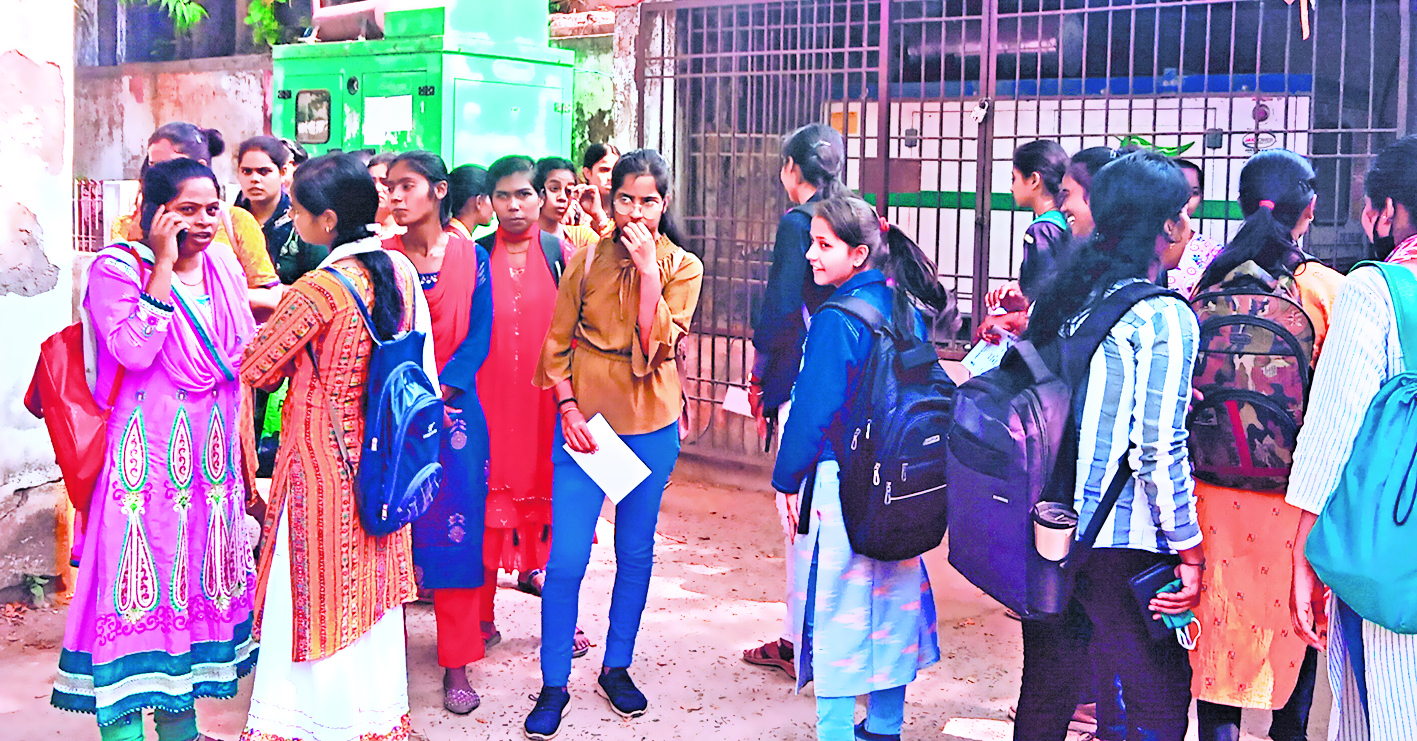 Chhapra News : स्नातक सेकेंड सेमेस्टर परीक्षा के आयोजन की तैयारी में जुटा विश्वविद्यालय