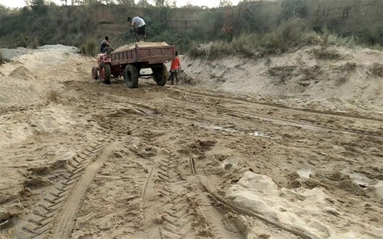 Ranchi news : बिहार व बंगाल की तर्ज पर होगा बालू घाटों का संचालन, अध्ययन के लिए कमेटी गठित
