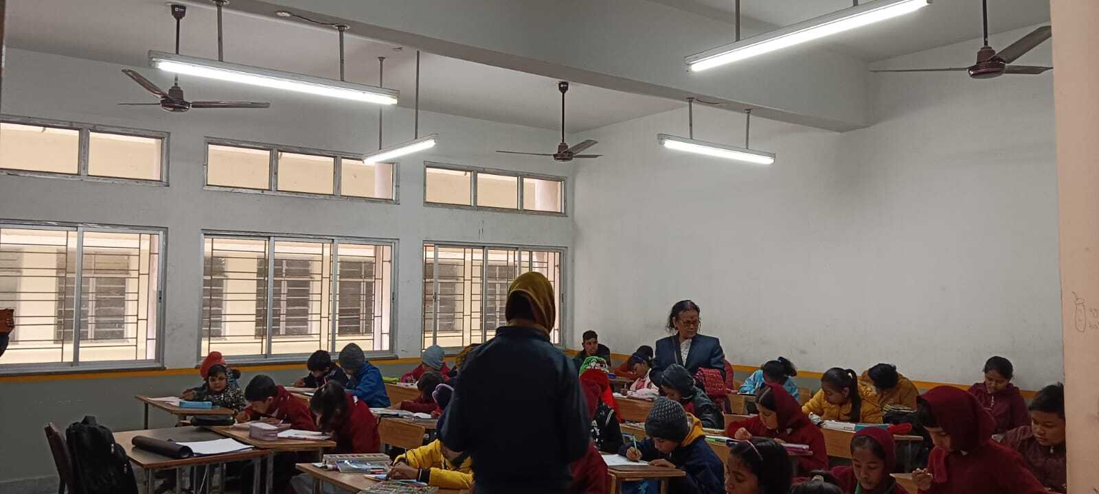 East Singhbhum : 400 बच्चों ने अपनी कल्पना को कागज पर उकेरा