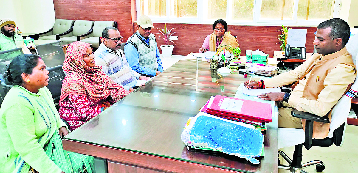 Ranchi news : डीसी के जनता दरबाद में लोगों ने लगायी फरियाद