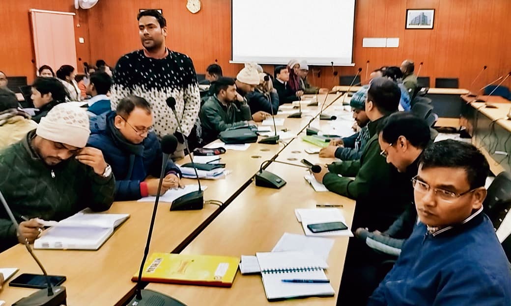 Gopalganj News : धान खरीद में लक्ष्य से पीछे रहने वाले सात प्रखंडों के बीसीओ के वेतन पर लगी रोक