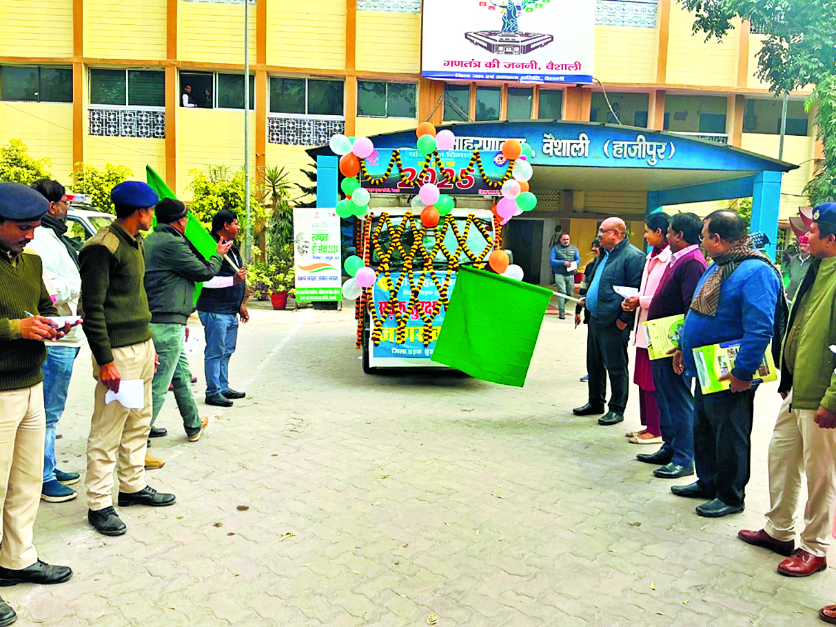 सड़क सुरक्षा व हादसे को कम करने के लिए लोगों में जागरूकता जरूरी : एडीएम