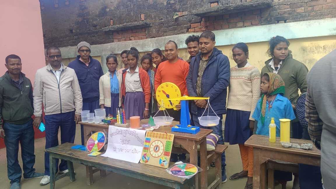 टीएलएम मेला में 10 विद्यालयों के प्रतिभागी शिक्षकों ने लिया भाग
