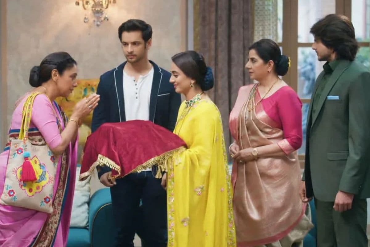 Anupama Spoiler: अनुपमा की बेइज्जती करेगी मोटी बा, राही को बुरी नजर से देखेगा ये शख्स