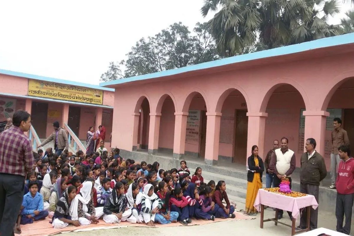 बिहार के 6 जिलों में पायलट प्रोजेक्ट, सरकारी स्कूलों में डिजिटल अटेंडेंस की शुरुआत