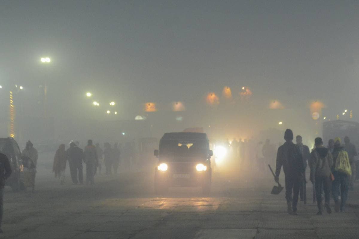 Delhi Weather : दिल्ली में विजिबिलिटी जीरो, एयरपोर्ट ने जारी की एडवाइजरी