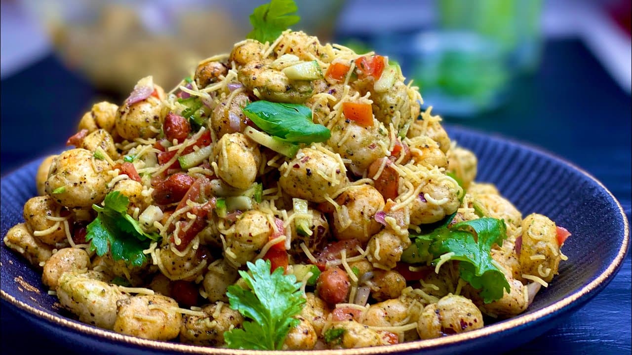 Maha Shivaratri Vrat Recipe : व्रत रखते वक्त होती है कुछ हेल्दी खाने की क्रेविंग, ट्राई करें मखाना भेल को
