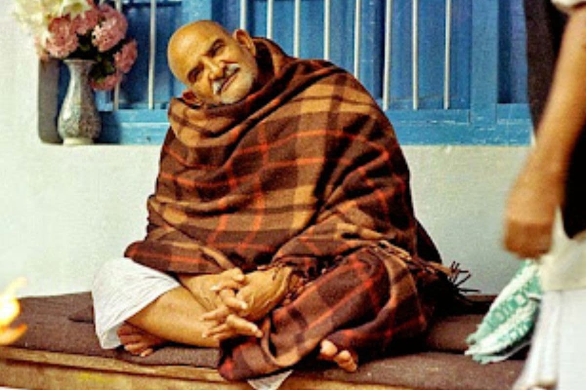 Neem Karoli Baba: जिंदगी का हर दिन लाएंगा नई खुशियां, मुश्किलों का मिलेगा हल, बस याद रखें नीम करोली बाबा के ये बातें
