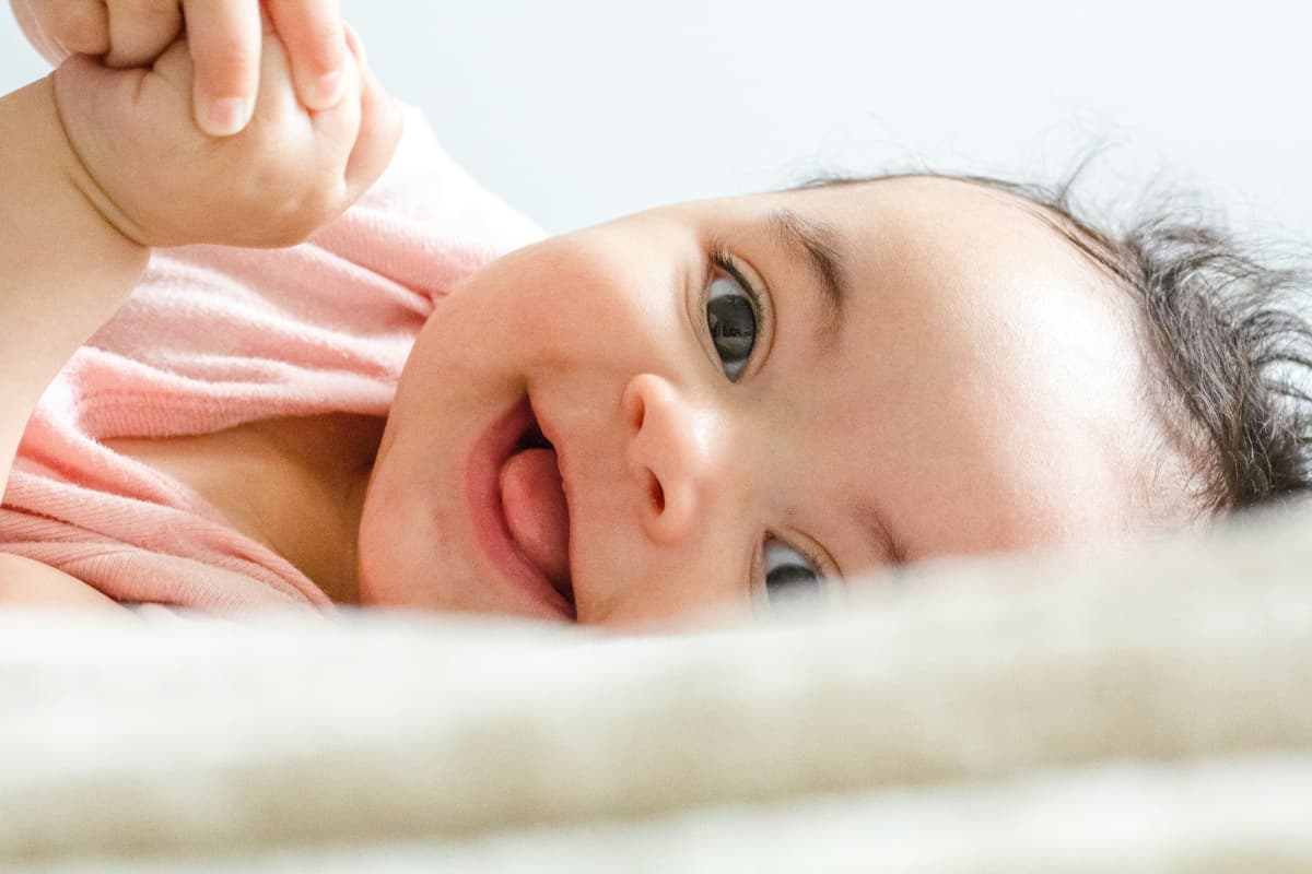 Baby Names: आपके बच्चे पर सूट करेंगे ये ट्रेंडिंग और मॉडर्न नेम, यहां है लिस्ट