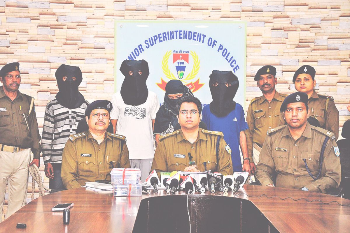 रोहित की हत्या करने आया था भाकुड़, फायरिंग में इरशाद को लगी थी गोली, महिला समेत 4 गिरफ्तार