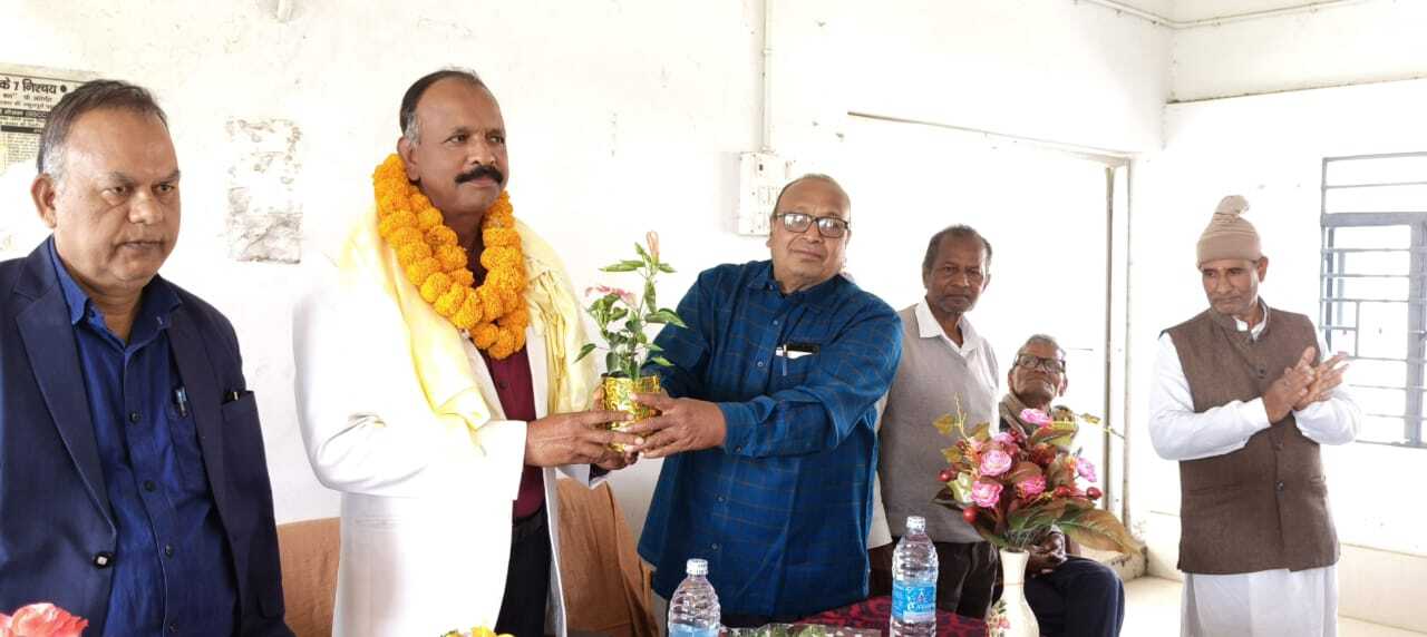 महाविद्यालय के नवनियुक्त सचिव ने कॉलेज पहुंचकर ली जानकारी