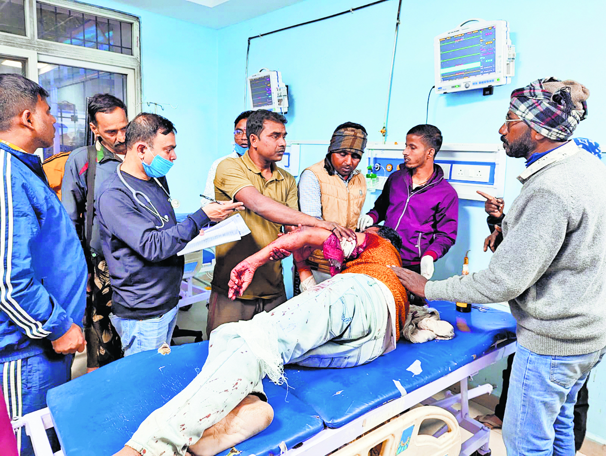 छिनतई के दौरान हथियारबंद बदमाशों ने मवेशी व्यापारी को मारी गोली, जख्मी
