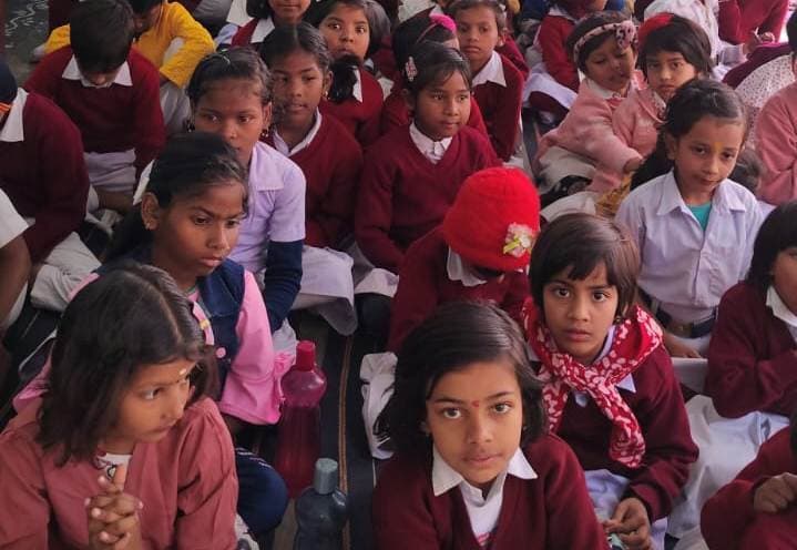 पाकुड़िया में धूमधाम से हुई मां सरस्वती की पूजा