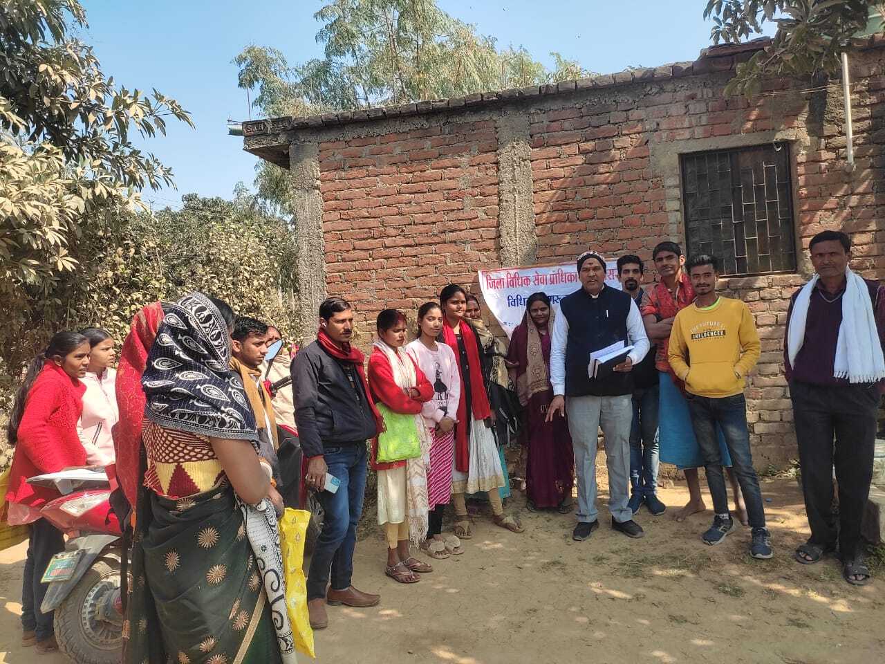 शिविर में कानूनी अधिकार की दी गयी जानकारी