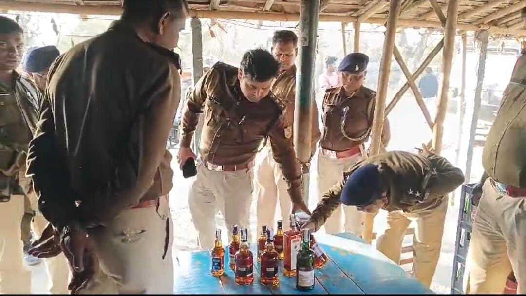 होटल व घर से विदेशी शराब जब्त, तीन हिरासत में
