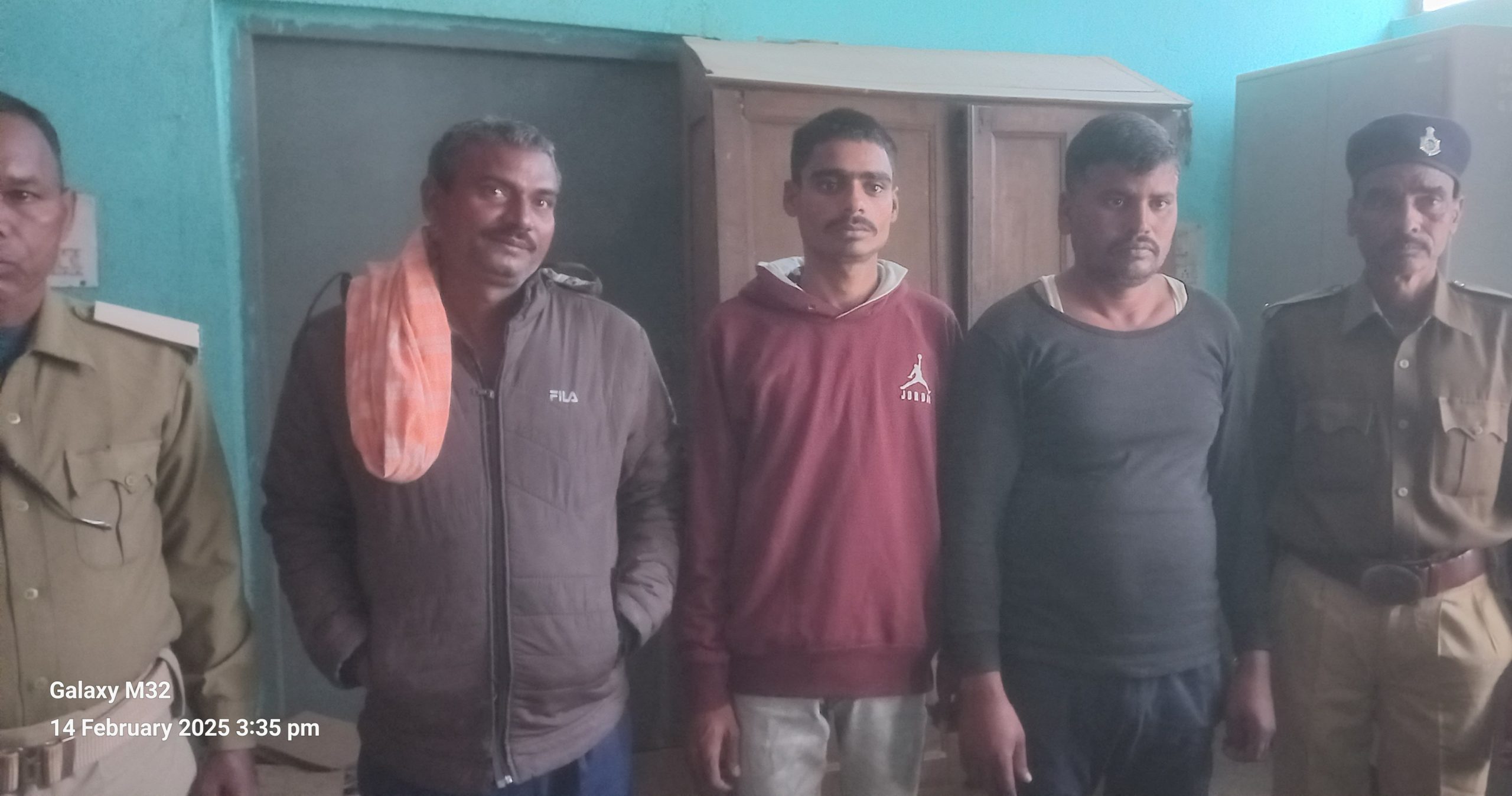 पुलिस पर हमला मामले में तीन नामजद अभियुक्त को पुलिस ने किया गिरफ्तार