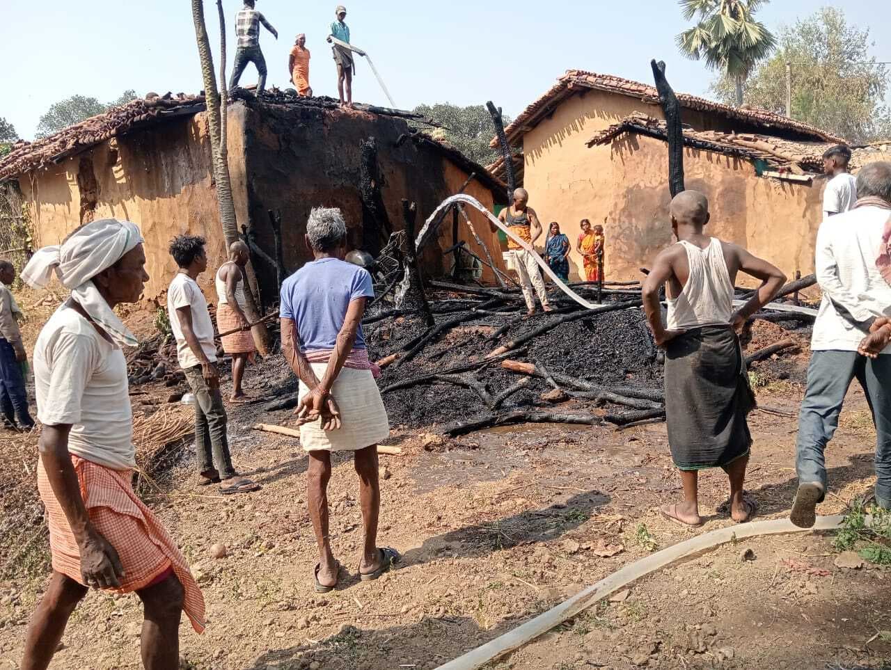 अगलगी में घर जला, हजारों का नुकसान