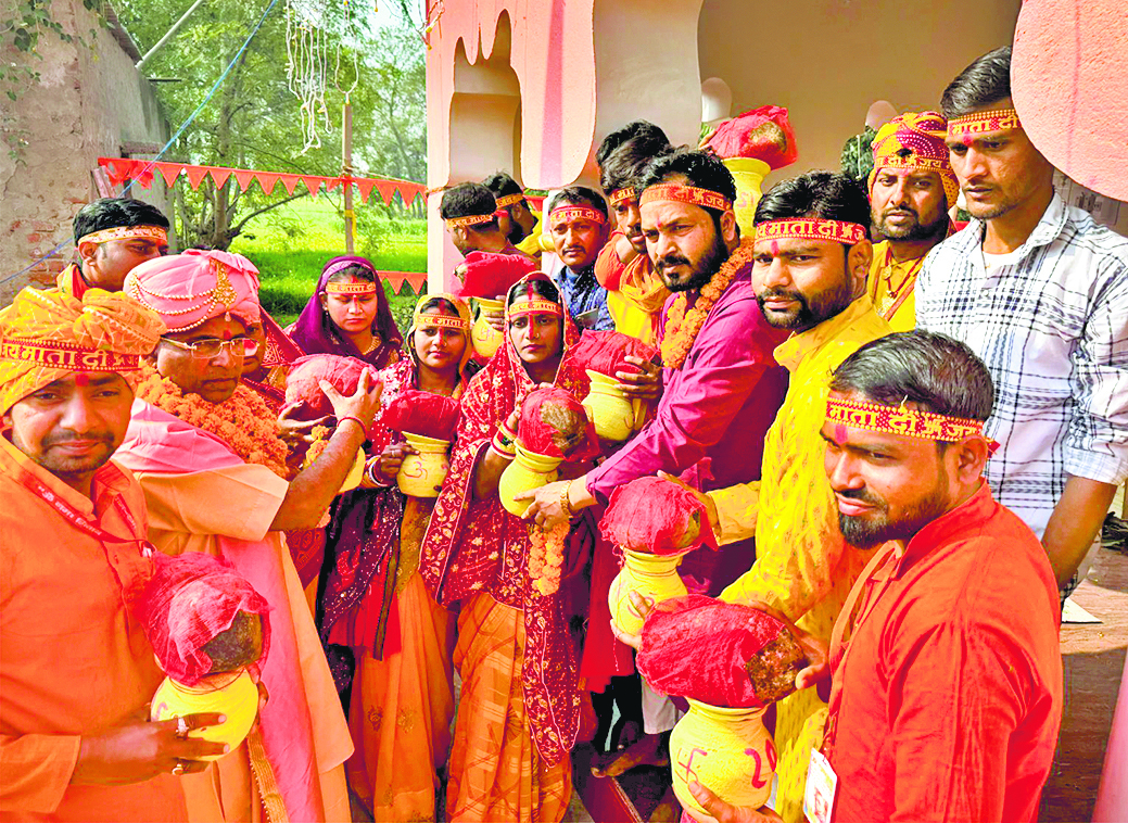 देवी मंदिर प्राणप्रतिष्ठा को लेकर निकाली गयी कलशयात्रा