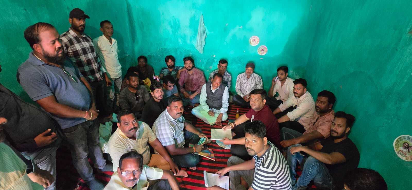 Seraikela News : झामुमो से निष्कासित लोगों को कांग्रेस में शामिल कराया, तो विरोध करेंगे : गुरुचरण किस्कू