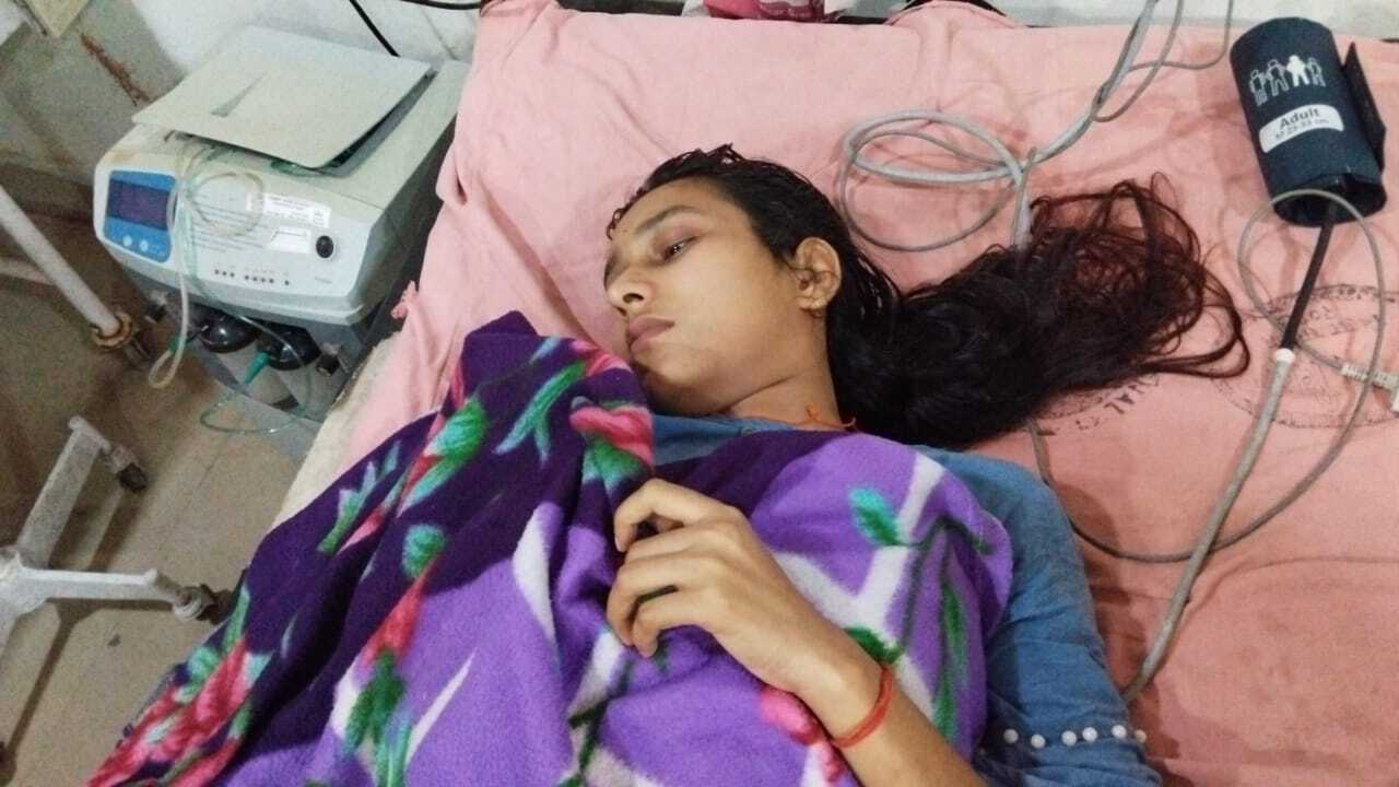 जीएनएम स्कूल की छात्रा बेहोश होकर पहुंची अस्पताल, सीएस कह रहे नहं है जानकारी