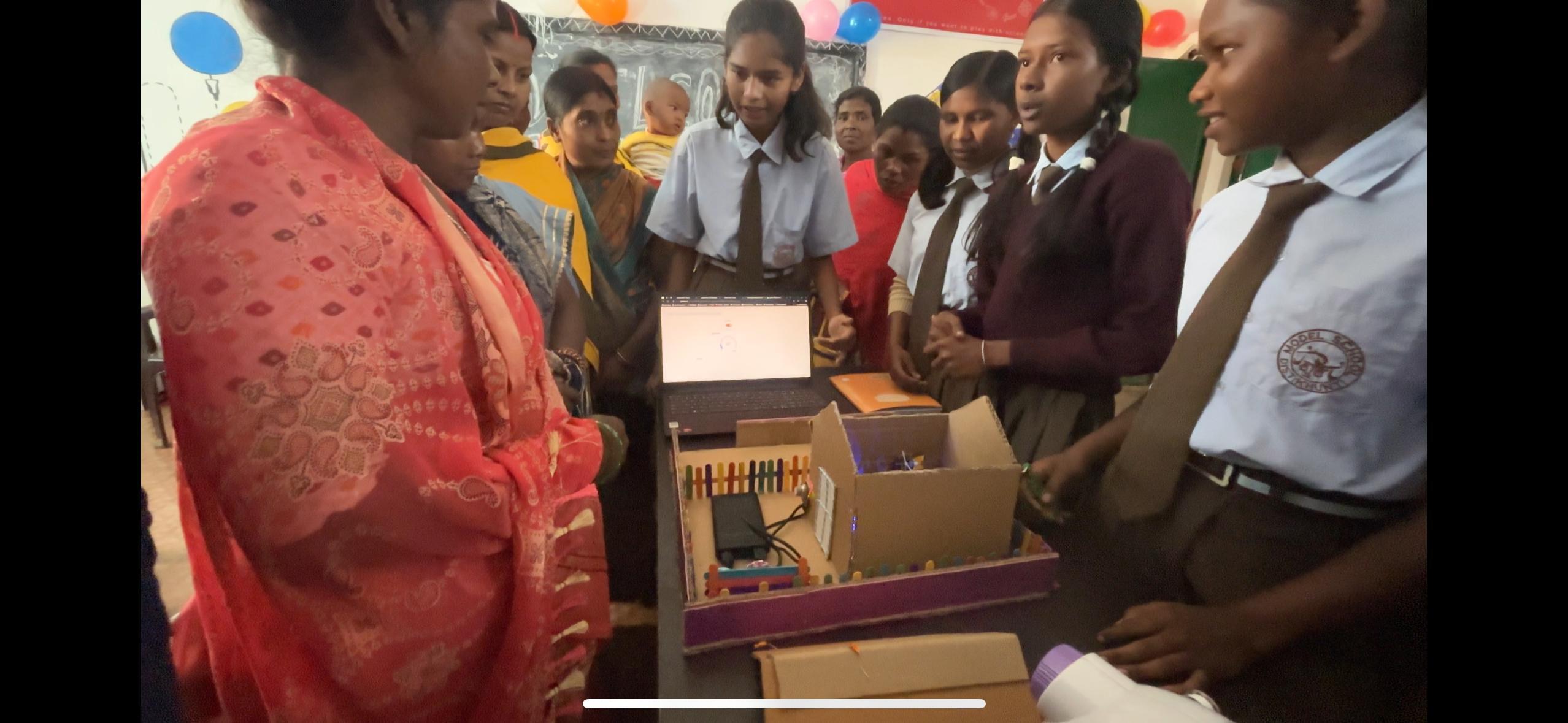 मॉडल स्कूल में अटल टिंकरिंग लैब का उदघाटन