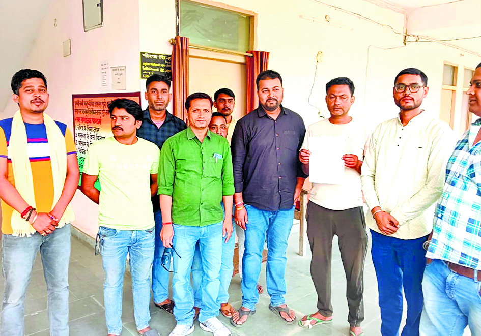 hajipur news. महनार में शिव बारात पर लाठीचार्ज का आरोप
