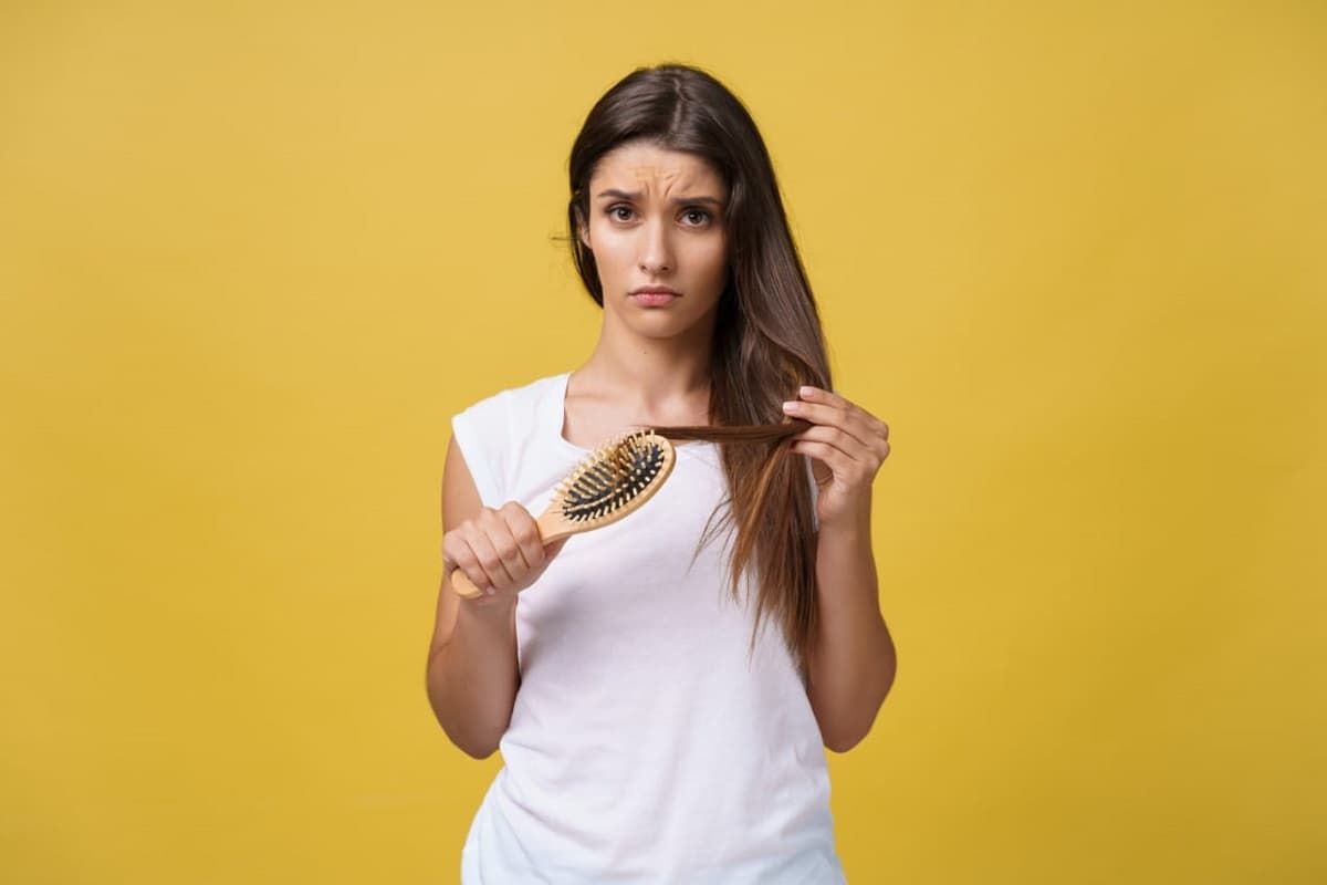Hair Care Tips: अगर बचना चाहते हैं गंजापन से तो आज से इन न्यूट्रिएंट्स को शामिल करें डाइट में