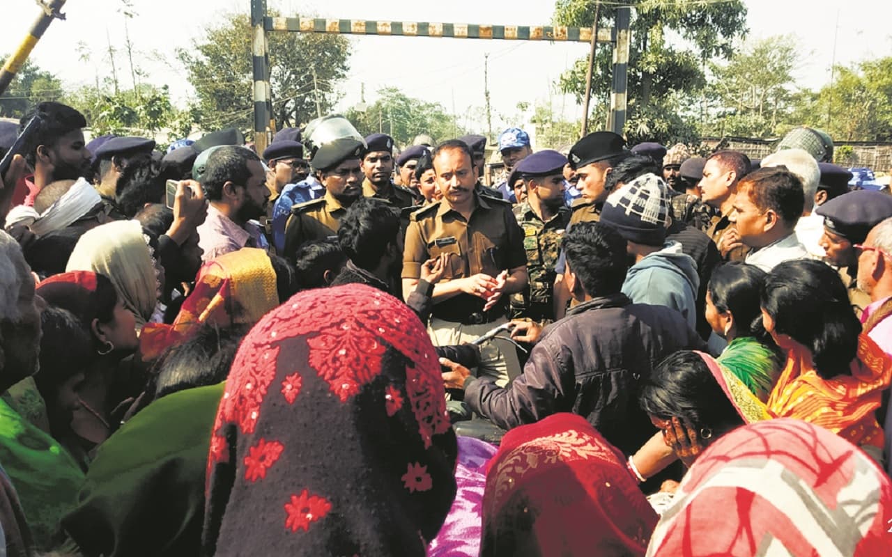 दुष्कर्म के बाद लड़की की हत्या से उबल रहा है बिहार का यह गांव, दो दर्जन पुलिसकर्मी कर रहे कैंप…