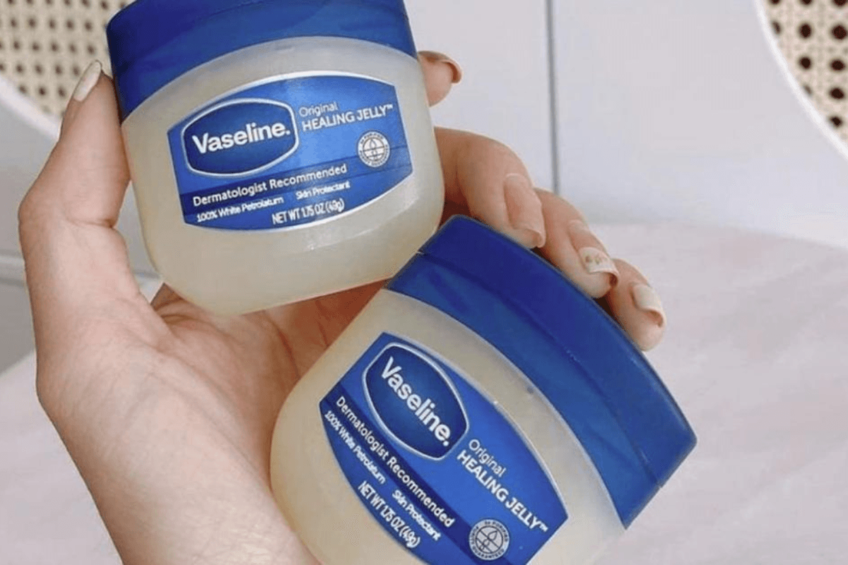 Vaseline Beauty Hacks: Vaseline के बेहतरीन इस्तेमाल लंबे आईलैशेज से लेकर स्मूथ स्किन तक ऐसे करें उपयोग