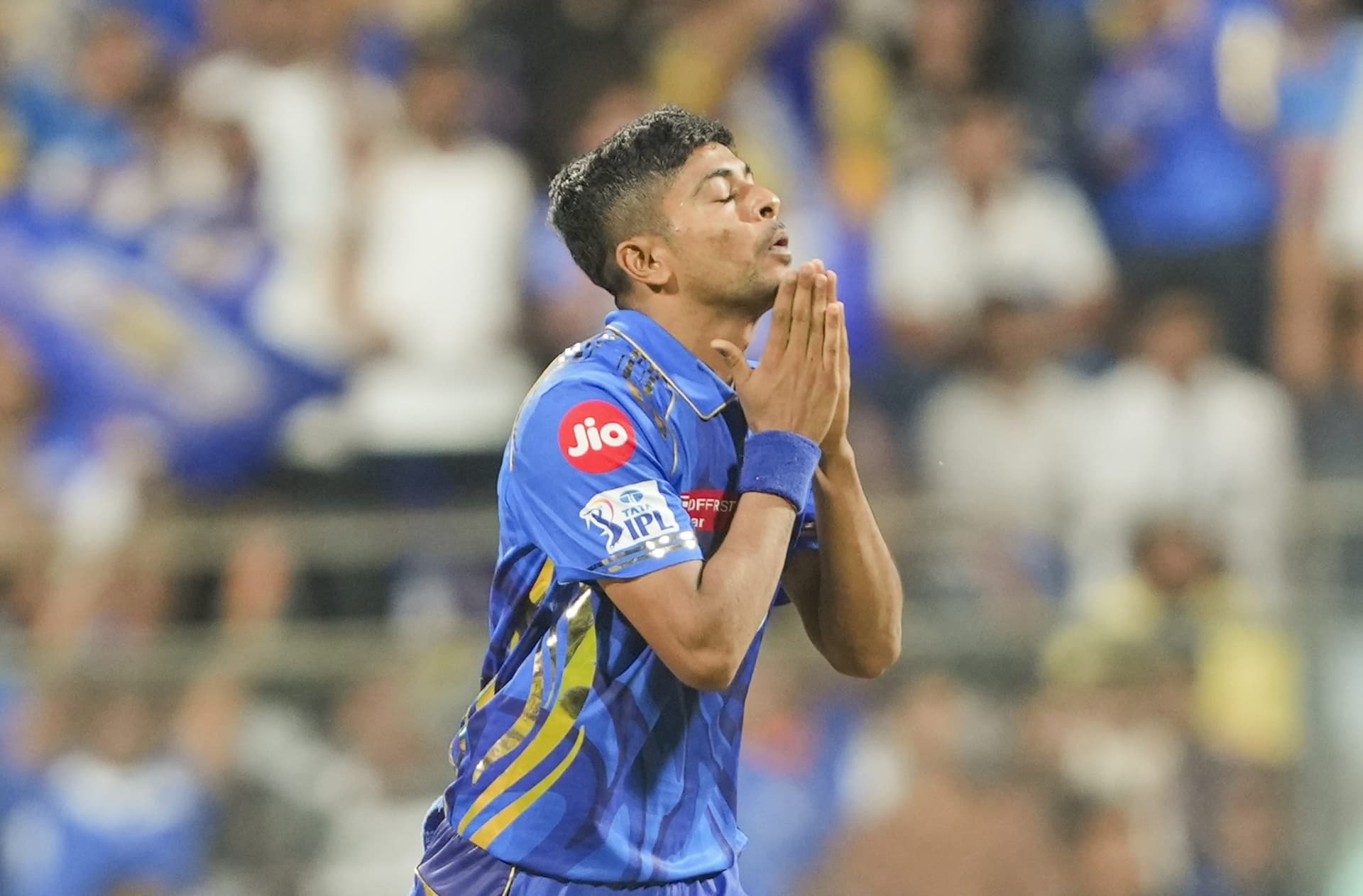 कौन हैं अश्विनी कुमार, डेब्यू मैच की पहली ही गेंद पर अजिक्य रहाणे की निकाल दी हवा