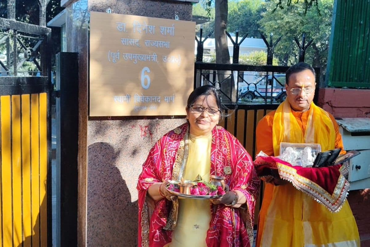 BJP सांसदों ने बदला सड़क का नाम, तुगलक लेन बना ‘स्वामी विवेकानंद मार्ग’?