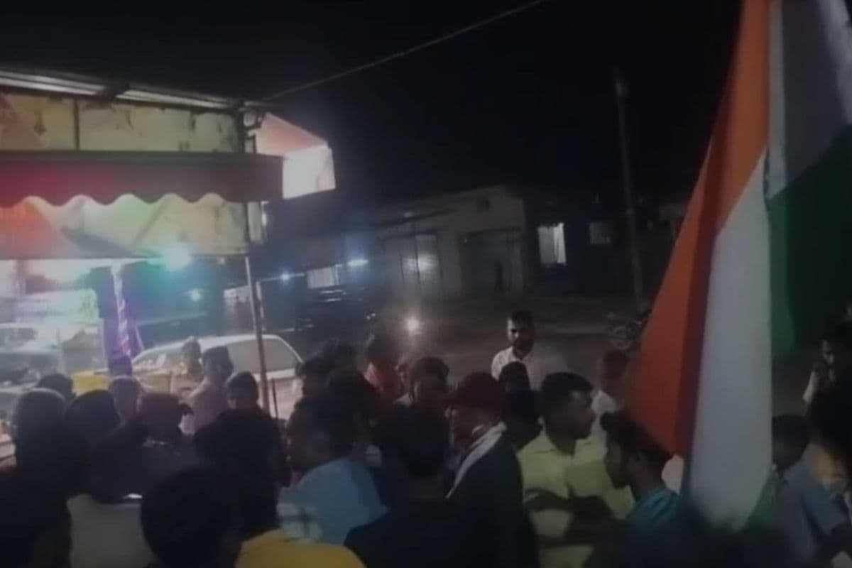 Video: यूपी से बिहारी युवक अपहरण करने आये थे 6 बदमाश, लोगों को एकजुट होता देख भागे