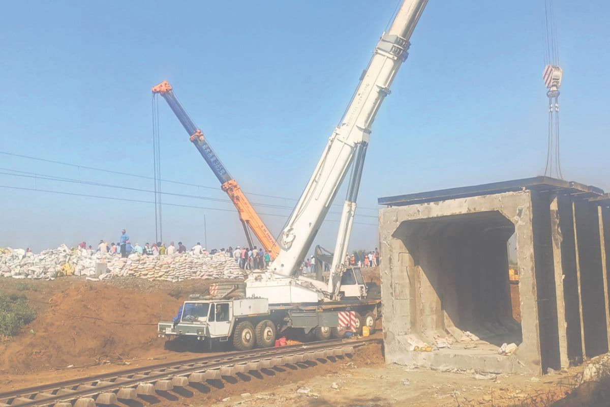 Bihar News: आठ घंटे का ट्रैफिक और पावर ब्लॉक, कई ट्रेन रही रद्द, जानें किन ट्रेनों के बदल गये रूट